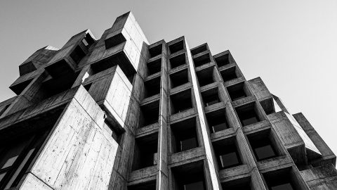 Breuer, Goldfinger és más magyarok: 120 épületfotó a brutalizmusról, itthon és odaát